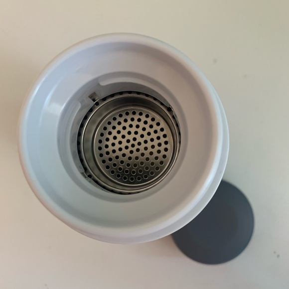 Tupperware Insulated Tumbler with Tea Strainer - Picture 2 of 3